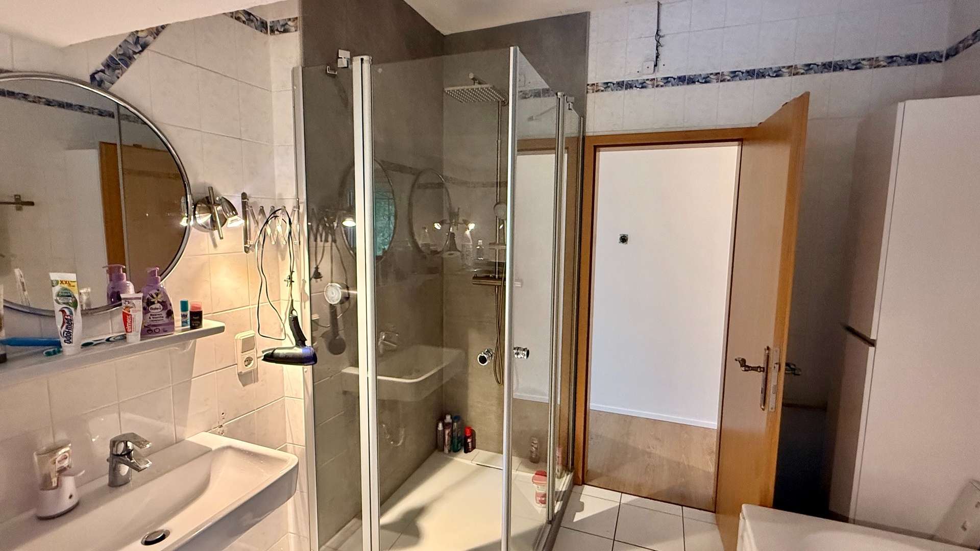 Ihr neues Zuhause im Herzen des Urlaubsortes Monreal &ndash; teilrenoviertes EFH mit viel Platz!